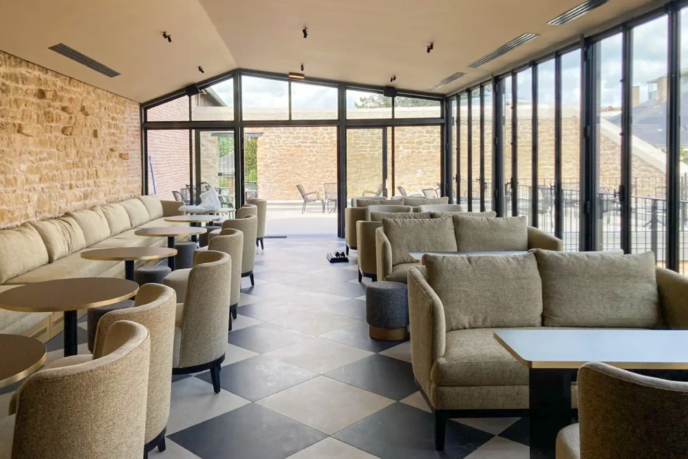 la-prison-doree-sofas-philip